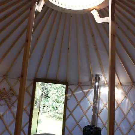 I Jurta Nad Rzeka Daire Kościerzyna